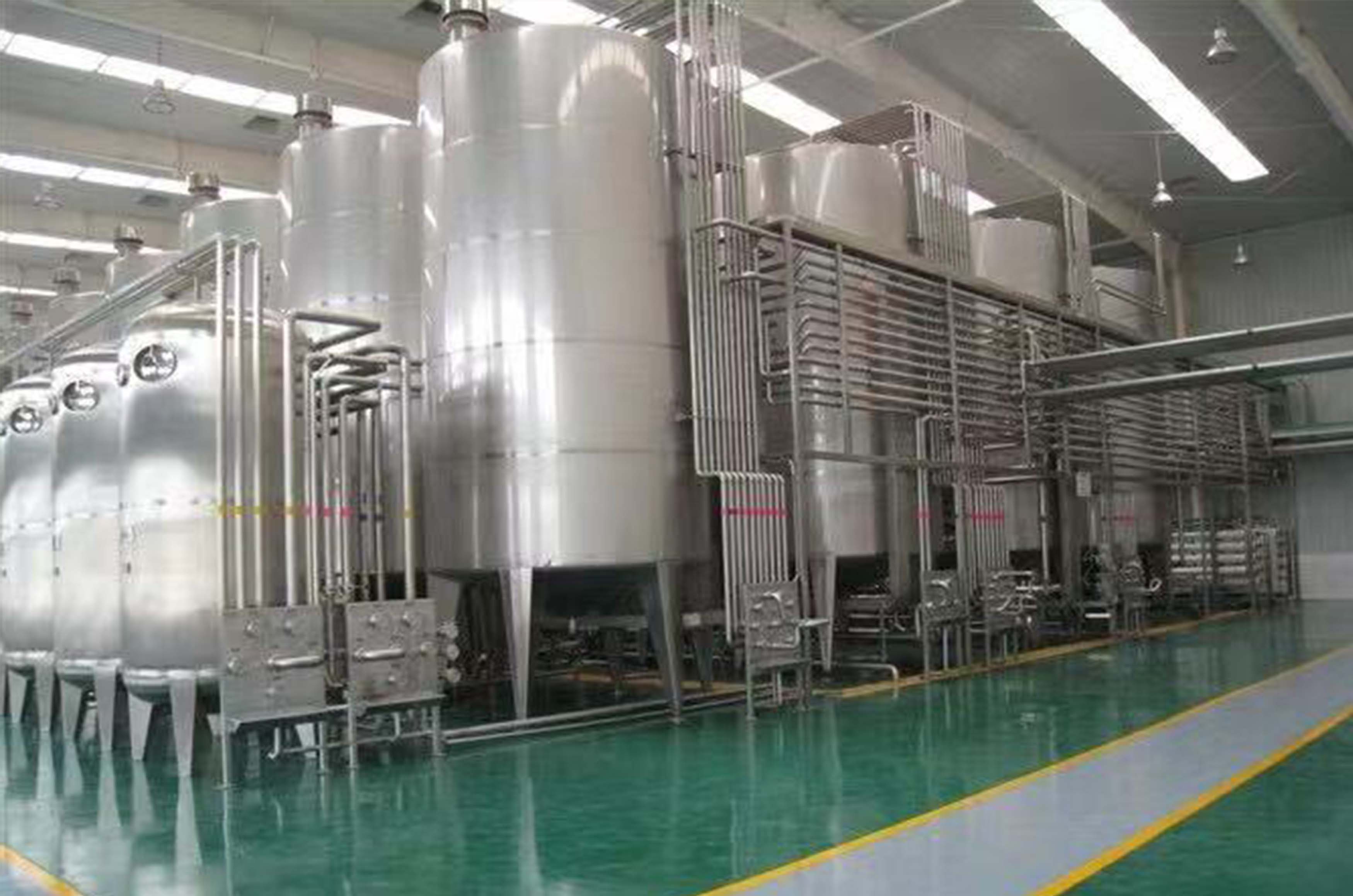 Enzymatic hydrolysis tank